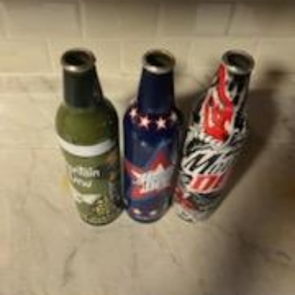 Vintage collectors Mountain Dew green art